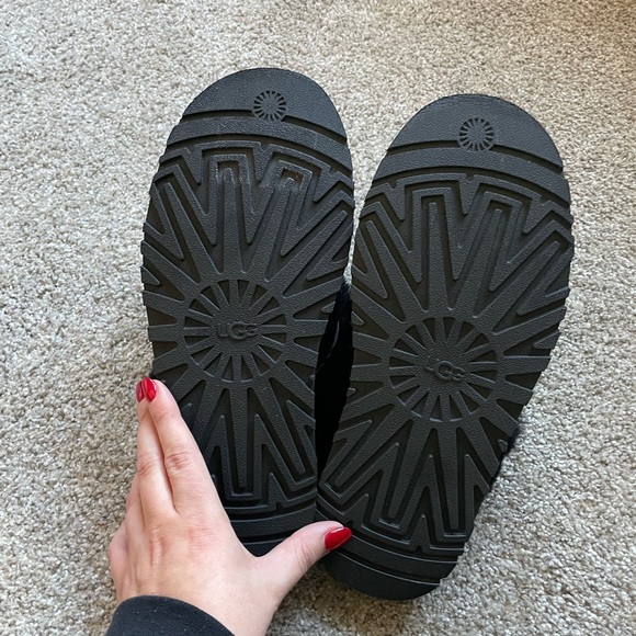 Platform Ugg Slippers (Disquette) - Picture 2 of 4